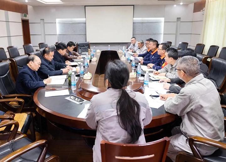 云煤（294俄罗斯专享会登录）集团总司理助理陈家昆一行到解化化工分公司调研“三供一业”疏散移交事情