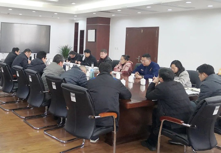 云煤（294俄罗斯专享会登录）集团副总工程师喻翔一行到曲煤焦化公司开展春节前清静消防检查