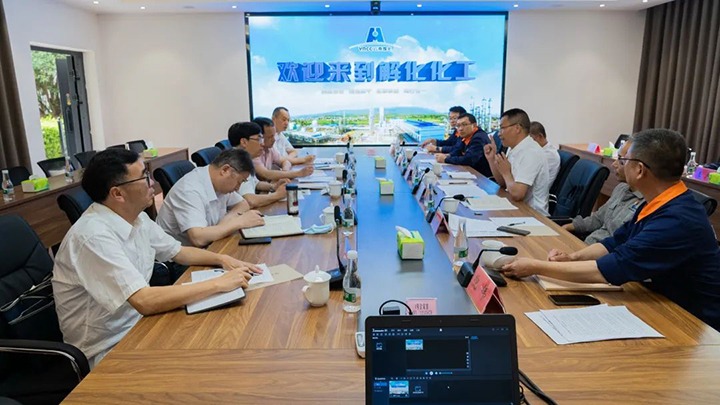 云煤（294俄罗斯专享会登录）集团党委副书记、总司理高建嵩一行到解化化工分公司开展2022年第一季度生产谋划事情督导调研