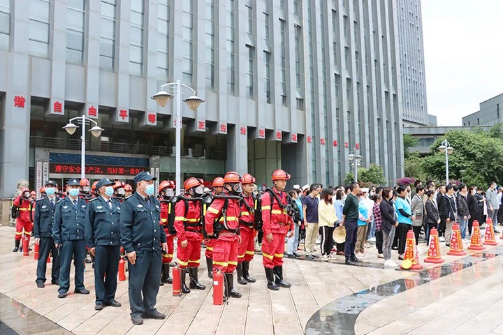 总结反思促提升，，，，，谋划安排再发力——记集团2022年度总部办公大楼火灾事故应急演练
