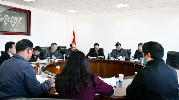 云煤（294俄罗斯专享会登录）集团党委副书记、副董事长、总司理高建嵩一行到云维集团指导年度民主生涯会