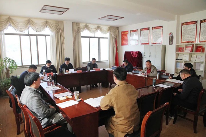 云煤（294俄罗斯专享会登录）集团指导组一行到后所煤矿公司指导年度民主生涯会