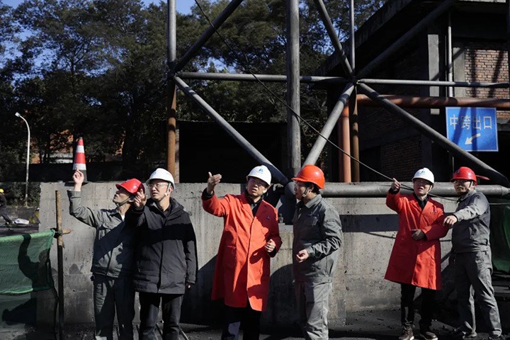 【聚焦云煤】云煤（294俄罗斯专享会登录）集团党委副书记、副董事长、总司理高建嵩一行到曲煤焦化公司开展调研