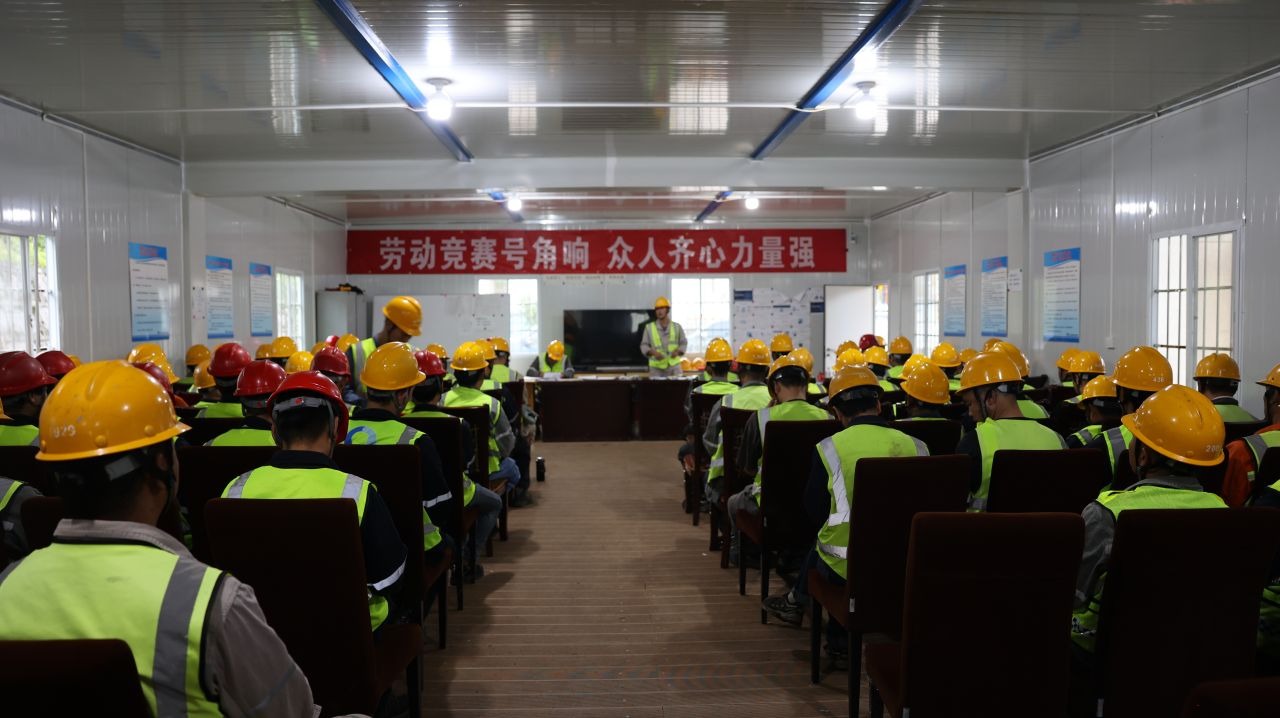 煤海竞帆船，，，，，，，，拼搏铸绚烂——先锋煤业劳动竞赛奏响奋进乐章